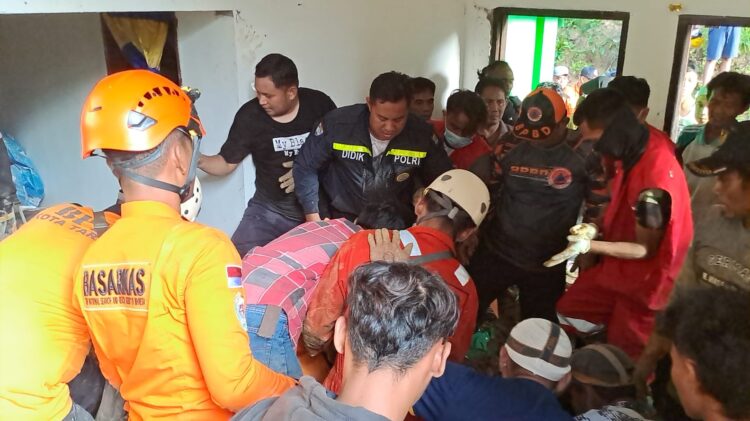 Karang Anyar Berduka, Peristiwa Tanah Longsor Renggut Tiga Nyawa