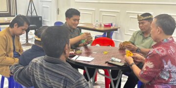 Jamuan Ketua DPRD Bontang oleh Gubernur Kaltara Zainal Arifin Paliwang, Dimeriahkan dengan Lomba Domino