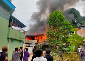 Kebakaran di Sebengkok, 2 Rumah Hangus dan 1 Orang Terluka