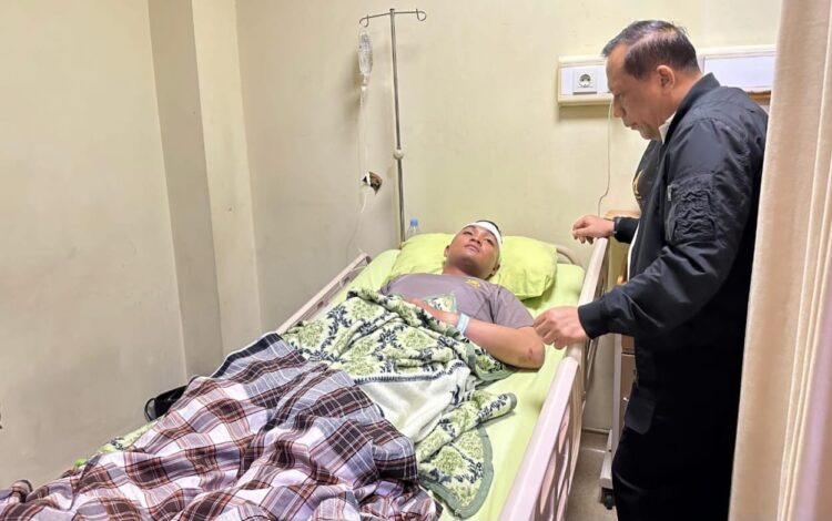 Kapolda Kaltara Jenguk Polisi Korban Penyerangan di Rumah Sakit