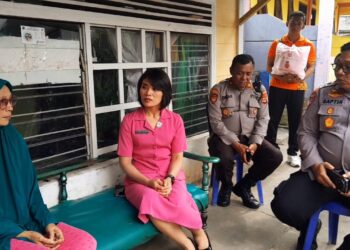 Aksi Heroik Emak-Emak Sempat Lindungi Anggota Polisi pada Insiden Penyerangan, Kapolres Beri Apresiasi