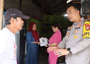 Kapolres Tarakan Beri Bantuan Korban Terdampak Kebakaran di Jembatan Bongkok