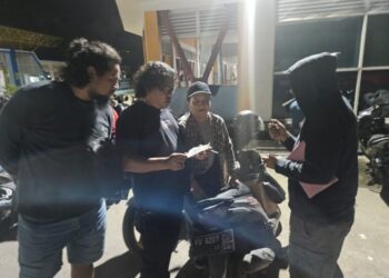 Seorang Pria Jual Ratusan Botol Miras di Kawasan Pelabuhan Tengkayu I, Polisi Amankan Pelaku