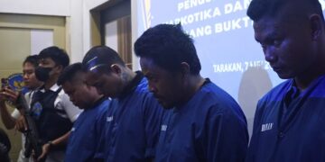 Tersangka Hanya Bisa Tertunduk Lesu Saat Barang Haramnya Dimusnahkan BNNP Kaltara