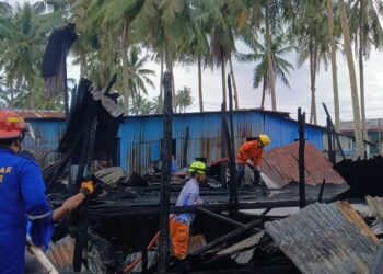 Tiga Rumah Warga di Pantai Amal Terbakar, 1 Korban Lumpuh Merangkak Selamatkan Diri