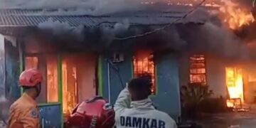 Bantuan Disalurkan, BPDB Catat 22 Orang Korban Kebakaran di Karang Anyar Pantai