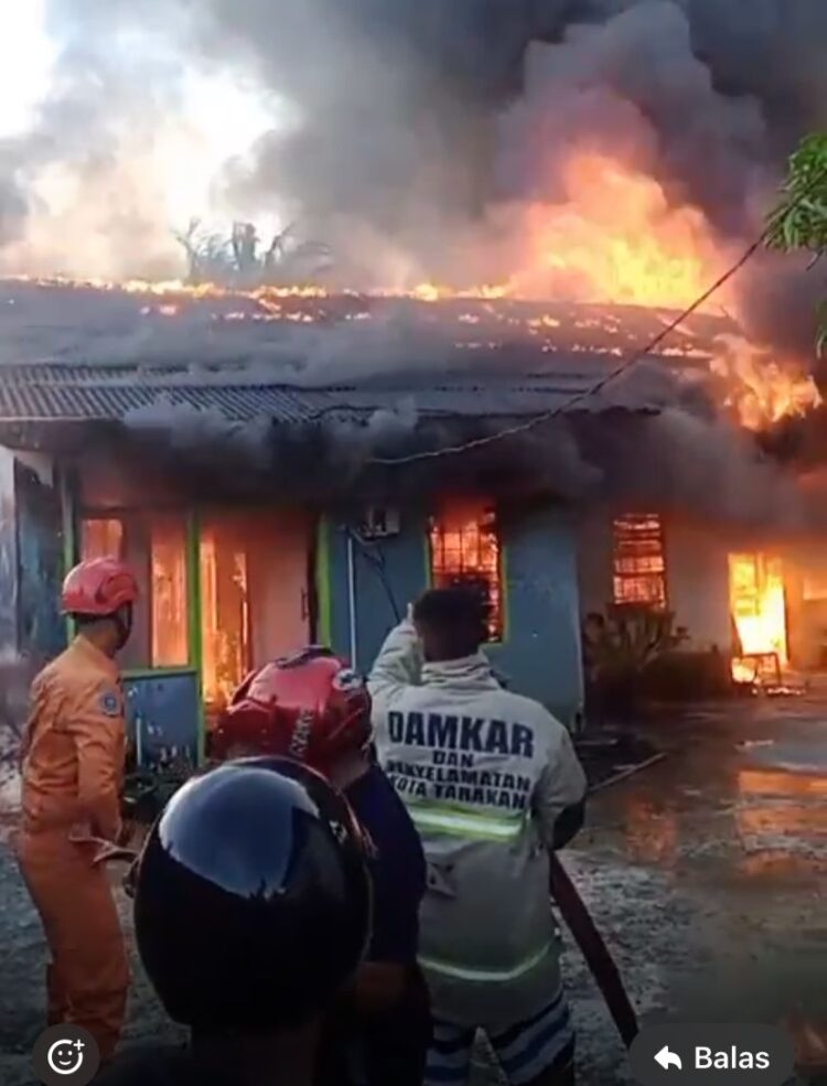 Bantuan Disalurkan, BPDB Catat 22 Orang Korban Kebakaran di Karang Anyar Pantai