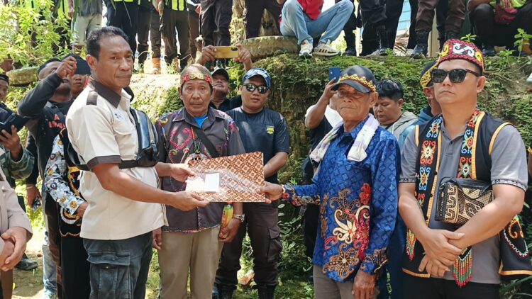 PT KHL Dianggap Tidak Transparan Soal Lahan, Warga Adat Besar Sungai Tulin Turun ke Jalan