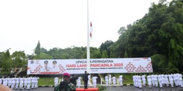 Pimpin Upacara di Tengah Hujan, Khairul Ajak Masyarakat Teguhkan Nilai-nilai Pancasila