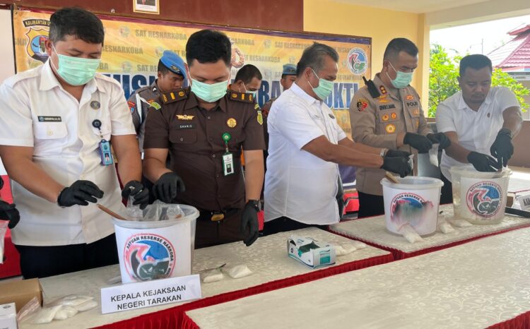 Sabu-sabu yang Diselundupkan dalam Perut Ikan Dimusnahkan, Pengendali Utama Masih Diburu Polisi