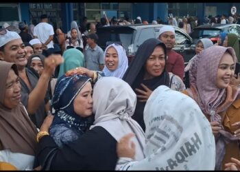 Sempat Terhalang Sambutan Bupati, Kerinduan Keluarga Jemaah Haji Tumpah di PLBL Nunukan
