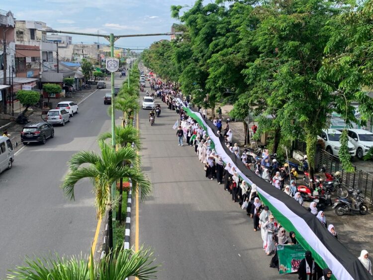 Dukung Rakyat Gaza, Warga Kota Tarakan Turun ke Jalan Galang Dana dan dan Orasi Kemanusiaan