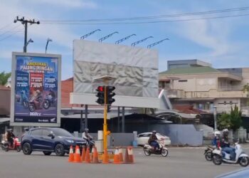 Traffic Light Simpang Ladang Disambar Petir, Dishub Turunkan Traffic Light Portable