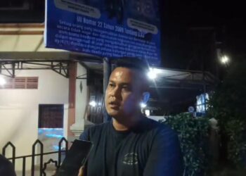 Pasang Baliho Imbauan Sampai Larut Malam, Satlantas Polres Tarakan Sampaikan Pesan Penting