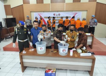 Polres Nunukan Musnahkan Sabu Senilai Ratusan Juta di Toilet