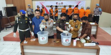 Polres Nunukan Musnahkan Sabu Senilai Ratusan Juta di Toilet