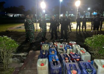 Satgas Pamtas Gagalkan Penyelundupan BBM Malaysia di Sebatik