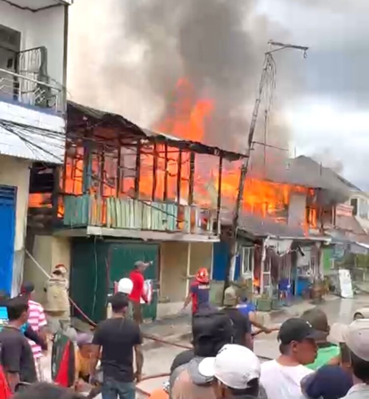 Tiga Rumah Warga Terbakar di RT 6 Kelurahan Sebengkok, Salah Satunya Rumah Ketua FKUB Tarakan, Zainuddin Dalila