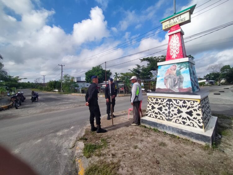 Ciptakan Kondusifitas, Satbrimob Polda Kaltara Lakukan Pendampingan Edukasi Tertib Berlalu Lintas di Perumahan PNS Juata