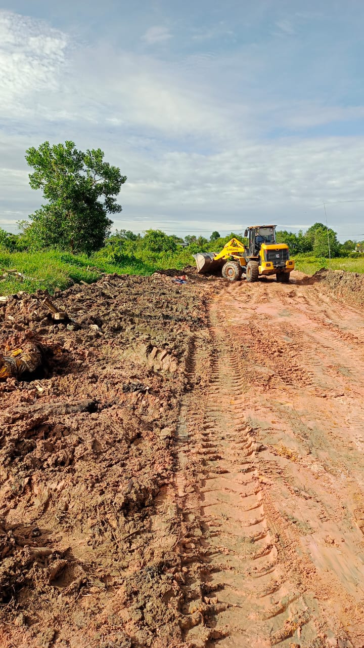 Inisiatif Alat Berat Buka Urat Nadi Ekonomi Petani, Distribusi Hasil Kebun Lebih Lancar