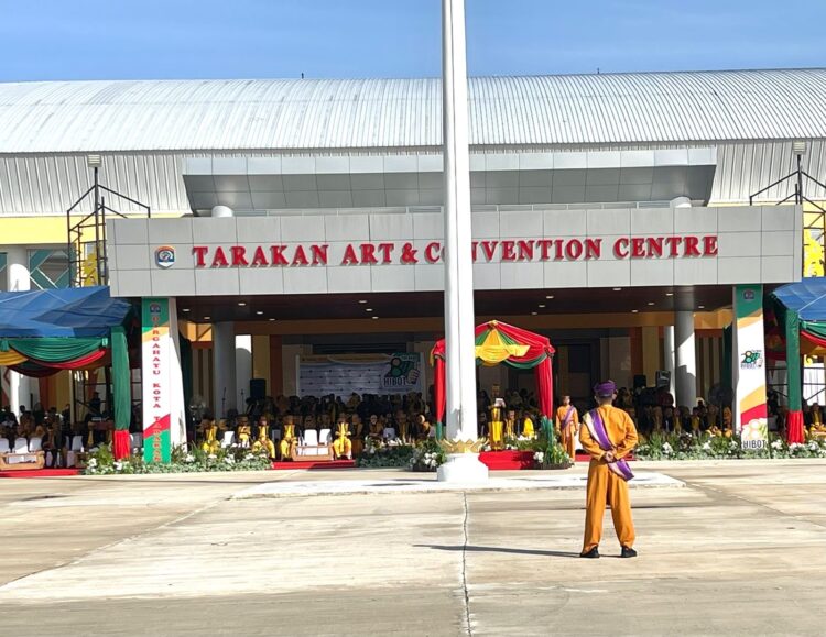 Upacara HUT Tarakan ke-28 Berlangsung Dihalaman TACC