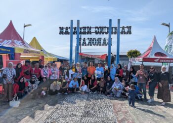 Senam Sehat di Taman Barokah Warnai Grebek Kampung Selumit Pantai