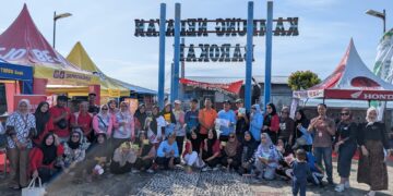 Senam Sehat di Taman Barokah Warnai Grebek Kampung Selumit Pantai