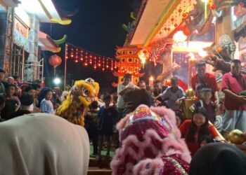 Delapan Barongsai Meriahkan Malam Puncak Imlek 2577 di Tarakan, Ratusan Warga Padati Klenteng