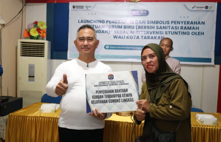 Walikota Tarakan Serahkan Bantuan Sanitasi Teknologi Tepat Guna