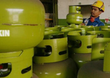 Warga RT 18 Kelurahan Selumit Pantai Keluhkan Kelangkaan Tabung Gas 3 Kg Selama 16 Hari