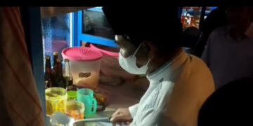 Viral Lagi! Gubernur Kaltara Sapa Pedagang dan Ikut Masak Nasi Goreng, Aksinya Tuai Simpati