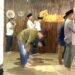 Momen Langka Gubernur Shalat di Shaf Paling Belakang Ditangkap Kamera