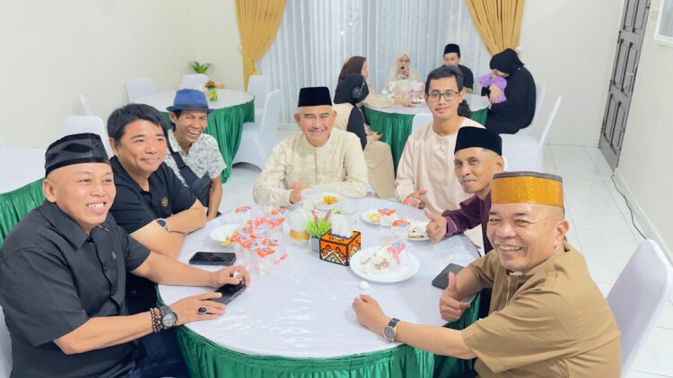 Pererat Silaturahmi, Ketua FKKRT Tarakan Berkunjung ke Rumah Gubernur dan Wali Kota di Momen Idul Fitri