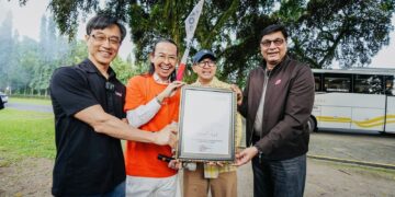 11 Jam Live TikTok Tanpa Putus Bareng Indosat, Dave Hendrik – Iwet Ramadhan Pecahkan Rekor MURI