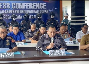 TNI AL Kodaeral XIII Ungkap Upaya Penyelundupan 11 Karung Ballpress di TPI Juata Laut Tarakan