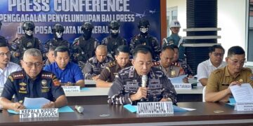 TNI AL Kodaeral XIII Ungkap Upaya Penyelundupan 11 Karung Ballpress di TPI Juata Laut Tarakan