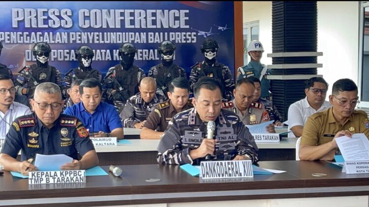 TNI AL Kodaeral XIII Ungkap Upaya Penyelundupan 11 Karung Ballpress di TPI Juata Laut Tarakan