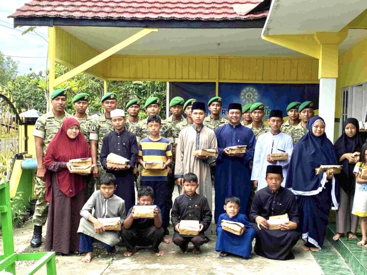 Yonif TP 880/Banuanta Gelar Jumat Berkah di Panti Asuhan Ar-Rahman Tanjung Selor