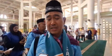 Khairul Berangkat Haji Bersama Istri, Suasana Haru Warnai Pelepasan di Tarakan