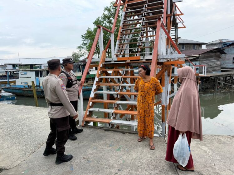 Sat Binmas Polres Tarakan Intensifkan Patroli Kampung Bebas dari Narkoba di Kelurahan Selumit Pantai