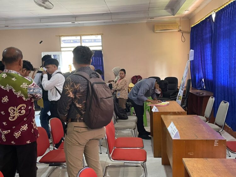 Lulusan SMK Berburu Peluang di Job Fair Tarakan 2026, Fahri: Yang Buka untuk SMK Saya Daftar