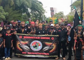 Aksi Demo Diwarnai Dugaan Penghinaan Pancasila, Ormas Jubah Hitam Gepak Laporkan Oknum Mahasiswa ke Polres Tarakan
