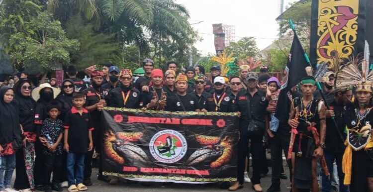 Aksi Demo Diwarnai Dugaan Penghinaan Pancasila, Ormas Jubah Hitam Gepak Laporkan Oknum Mahasiswa ke Polres Tarakan
