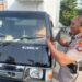 Kapolres Tarakan Bagikan Bendera Merah Putih, Ajak Masyarakat Jaga Keamanan Kota