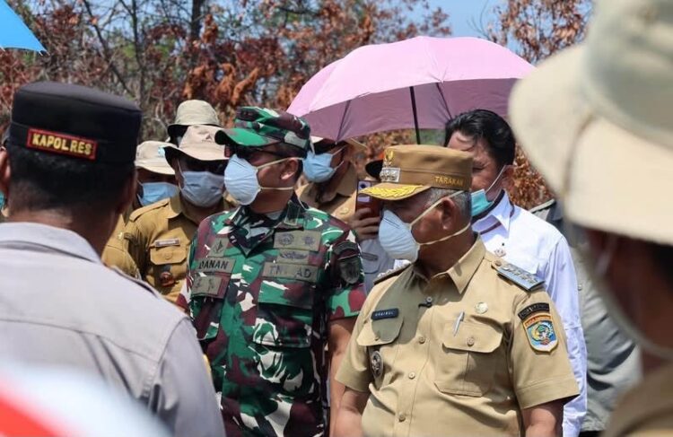 Jalan Amal Lama Ditutup Sementara, Wali Kota Tarakan Tinjau Kebakaran Batu Bara