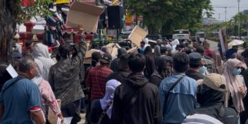 Massa Aliansi Masyarakat Cinta Damai Desak Polres Tarakan Tindaklanjuti Laporan Dugaan Penghinaan Pancasila