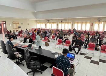 Bawaslu Tarakan Bahas Risiko Penyalahgunaan AI Dalam Pemilu Bersama Mafindo dan PGRI