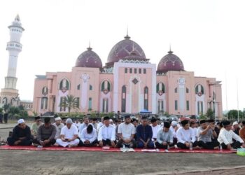 Wali Kota dan Wakil Wali Kota Tarakan Laksanakan Sholat Istisqa, Mohon Turunnya Hujan