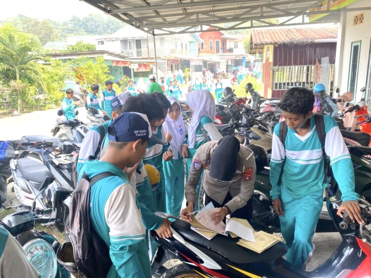 Satlantas Polres Tarakan Tertibkan Puluhan Pelajar Bawa Motor ke Sekolah