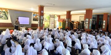 Tekan Angka Kecelakaan Remaja, Satlantas Polres Tarakan  Gencar Gelar Edukasi Preemtif dan Preventif ke Sekolah